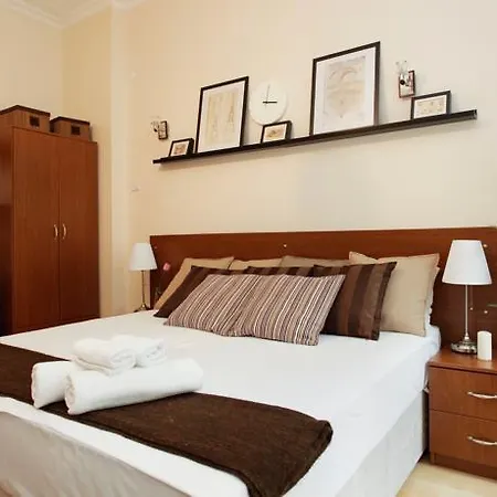 מלון Palyaco House 2*